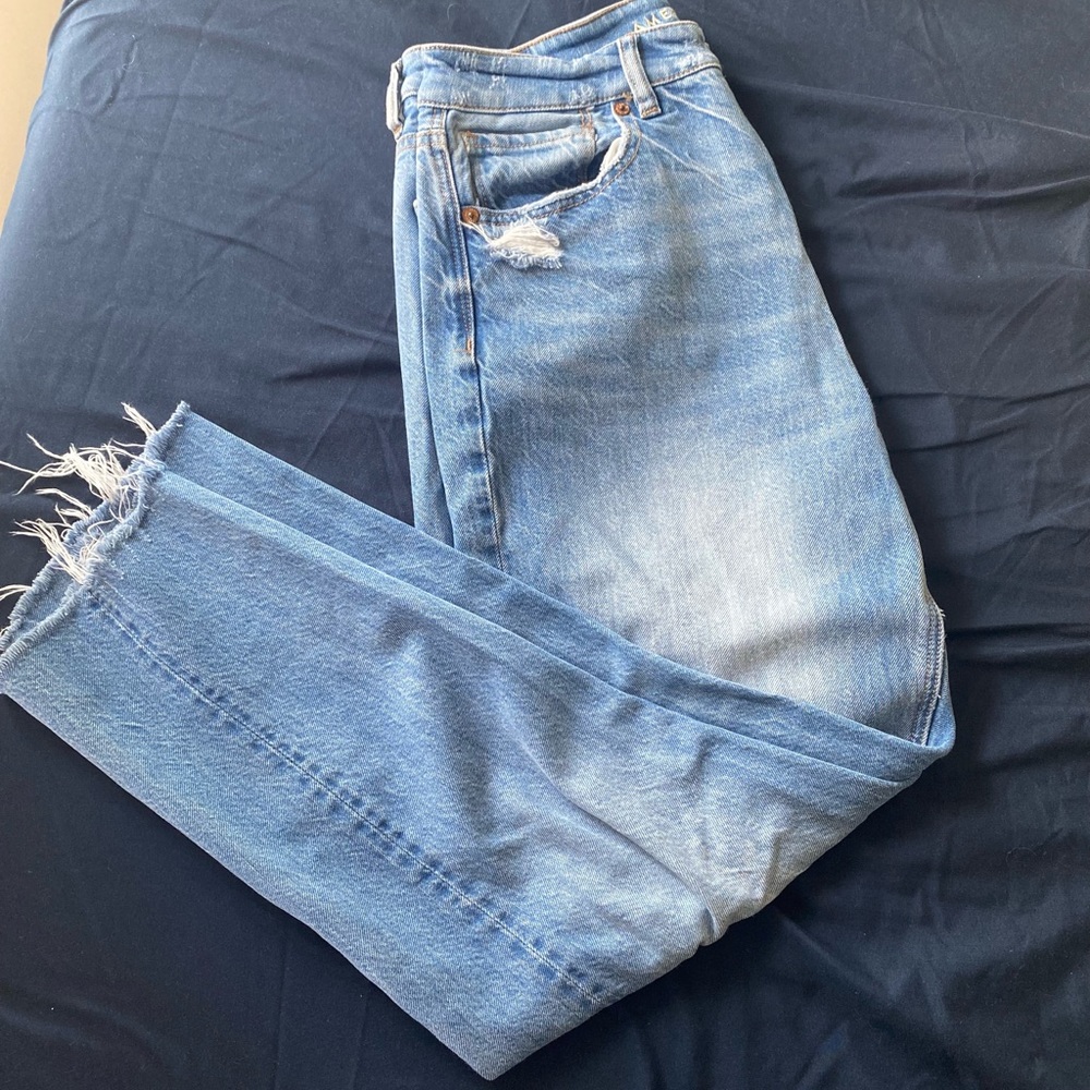 American Eagle Cropped Mom Jean Sz 6